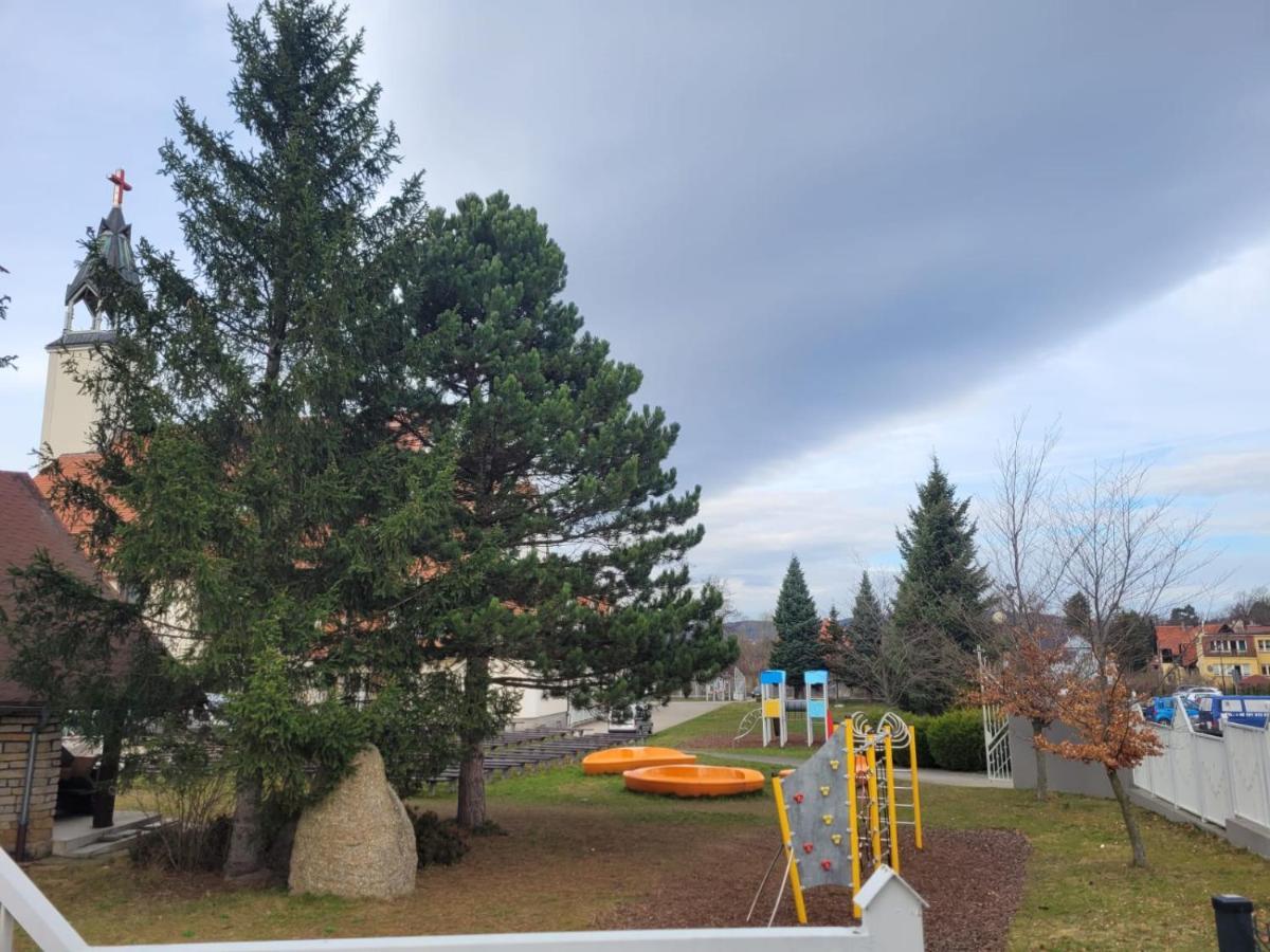 Zielone Wzgorze 2 *